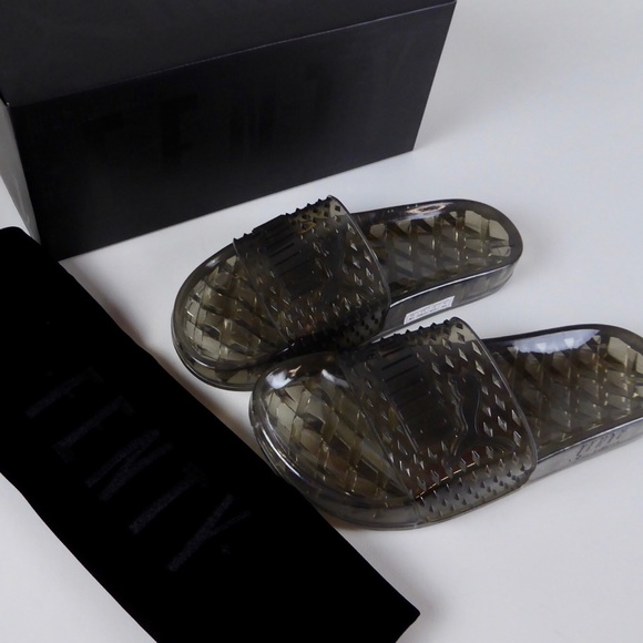 Fenty Puma by Rihanna Jelly Slide Sandals NIB - Picture 5 of 7